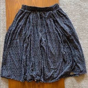 LulaRoe Align Mid length skirt
